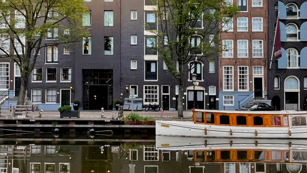 Trazler recommends some of the best hotels in Amsterdam’s city centre - the absolute best.