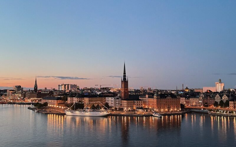 La belle ville de Stockholm illuminée