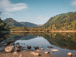 Le Lower Lake à Wicklow, typique des paysages irlandais