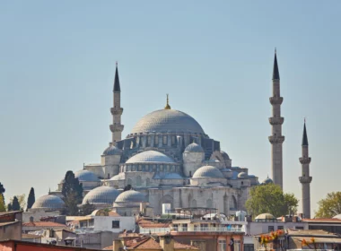 Mosquée Süleymaniye à Istanbul vue panoramique avec ses minarets
